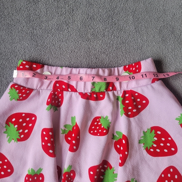 strawberry shortcake pattern mini skirt - Picture 3 of 5